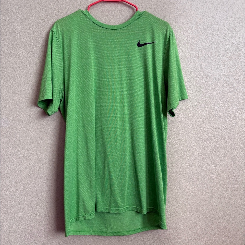 Nike Men's Vibrant Green Short Sleeve Tee